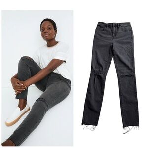 Madewell Curvy High Rise Distressed Skinny Jeans Black Size 29T Denim Raw 29.5L